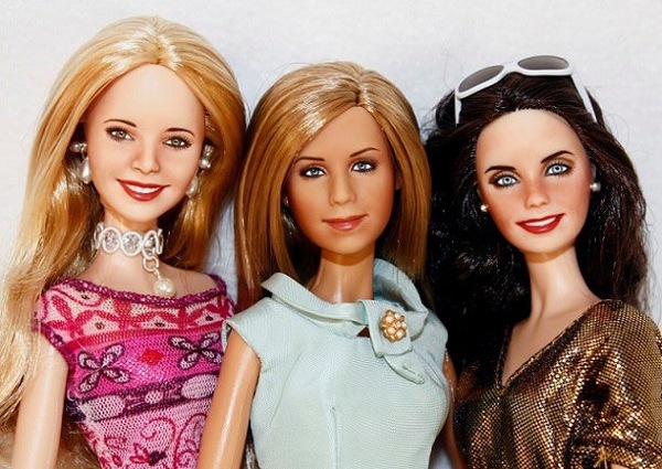 Barbie doll with discount friends