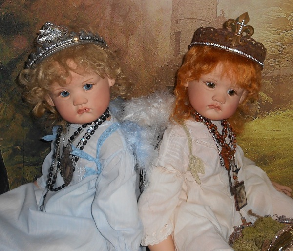 Real-Life Miss Peregrine? Meet Linda Michel’s Contemplative Dolls