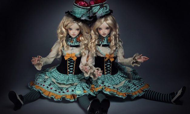 Double Image: Rafael Nuri designs porcelain BJDs that are doubly impressive