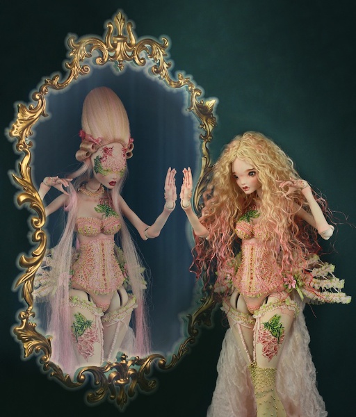 Briar Rose embodies the duality of Nuri's creations, showcasing both heads/faces.