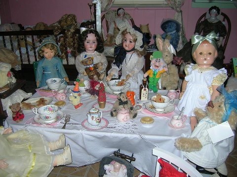 Dolls In Fall Antique to Modern Doll, Bear & Original Artist Show