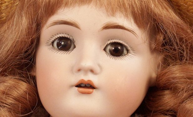 identifying antique dolls