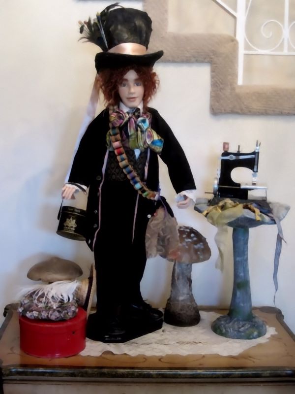 Audrey Swarz’s 36-inch OOAK Mad Hatter is sculpted from Cernit polymer clay.