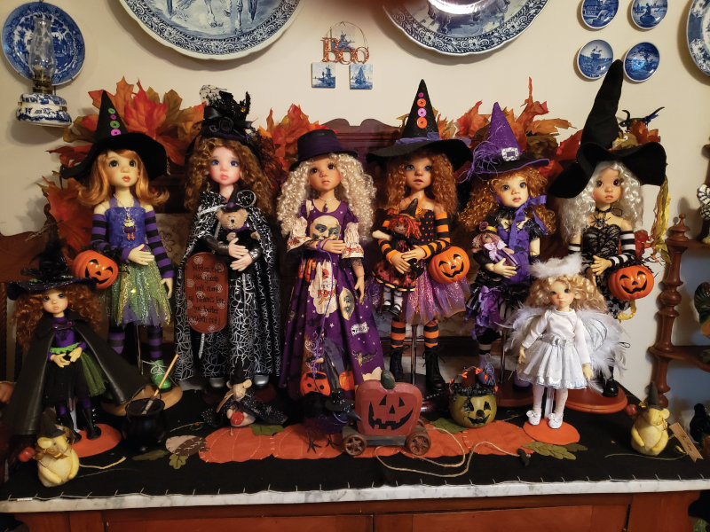 Joan Volkmer: “Here are all my Kaye Wiggs girls dressed for Halloween Trick or Treating.”
