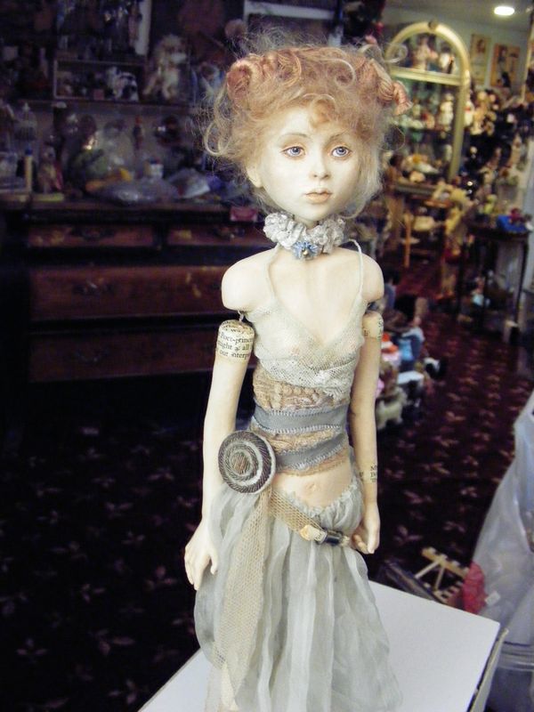 Diane's Doll Shoppe Booth | DOLLS magazine