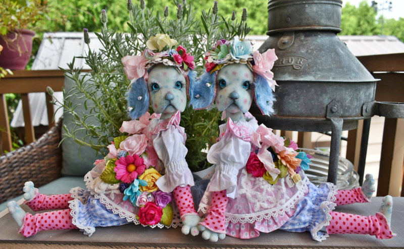 Arnold’s 12-inch Silly Setters BJDs are one of the artist’s signature designs.