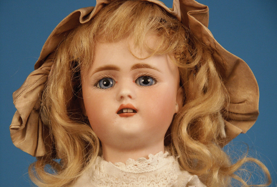 Antique dolls best sale with teeth