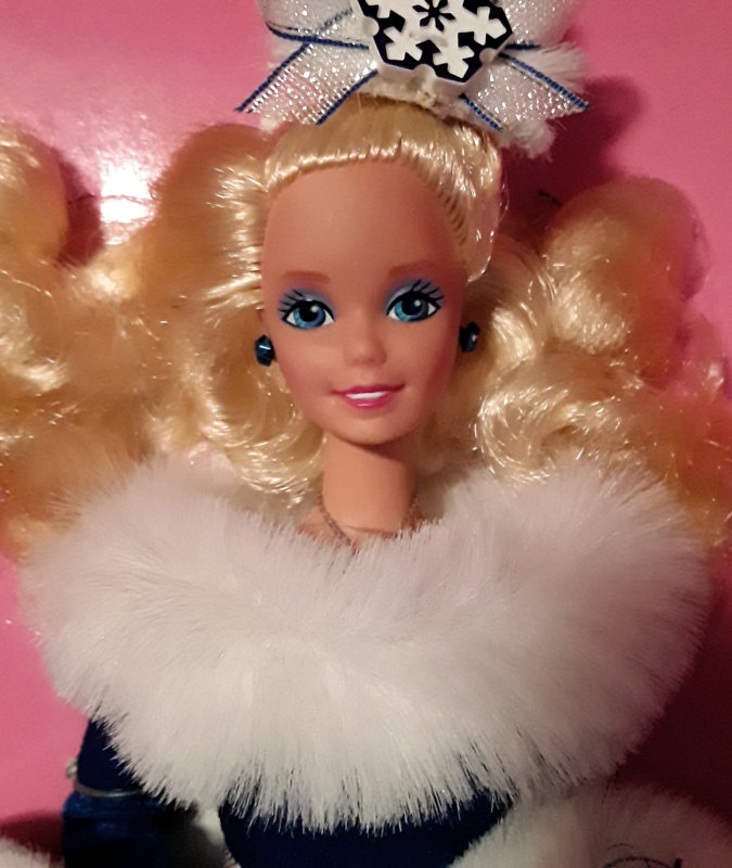 Curious Collector: FAO Schwarz 1990 Winter Fantasy Barbie | DOLLS