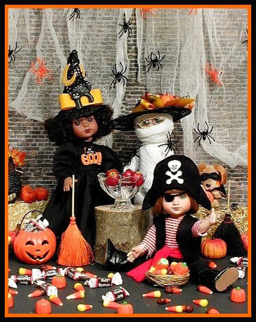 Janis Kiker: “Ann Estelle, Sophie, and Georgia by Tonner Co. know how to throw a Halloween Party!”