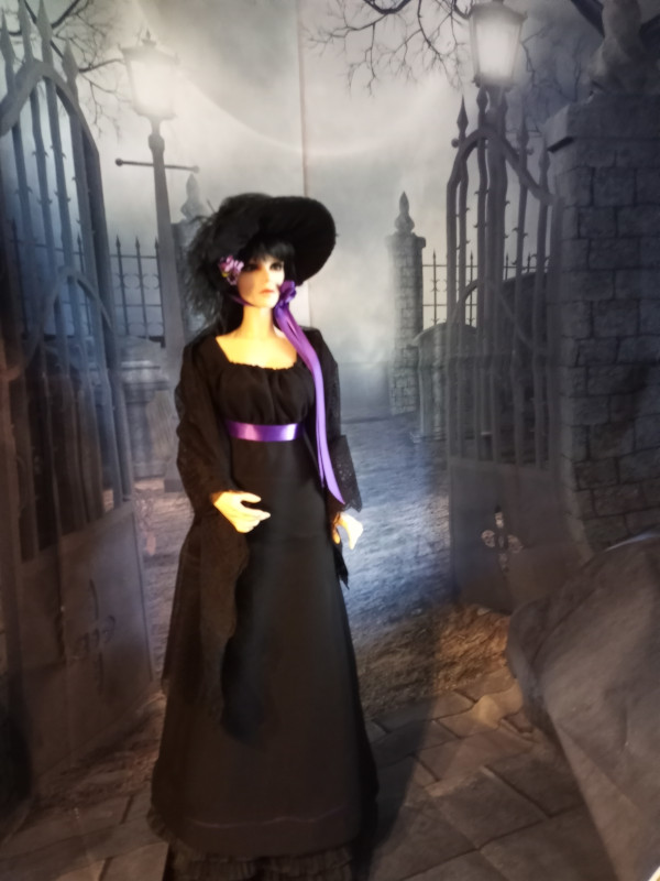 Linda Wilkinson: “Iplehouse BJD — A walk thru the graveyard on Hallows eve, in the old days past.”