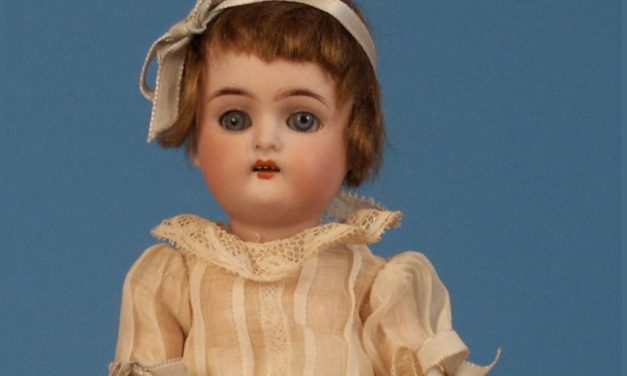 Antique Q&A: 1920s Kammer & Reinhardt Doll