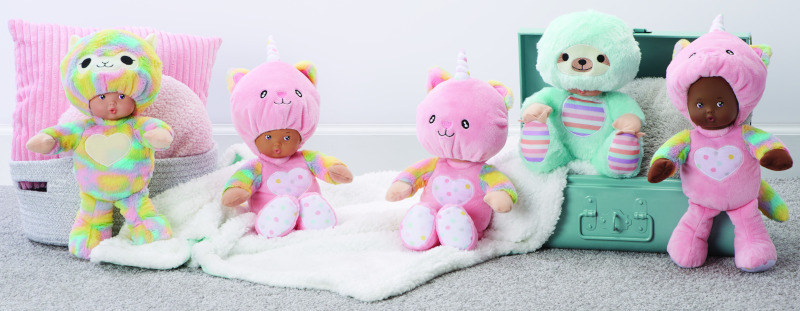 Madame Alexander’s Peekaboos line received the Good Housekeeping Magazine Best Toy Award for 2021. and is a wonderful gift for newborns and up. Pull the baby’s plush costume hood up and down to play!