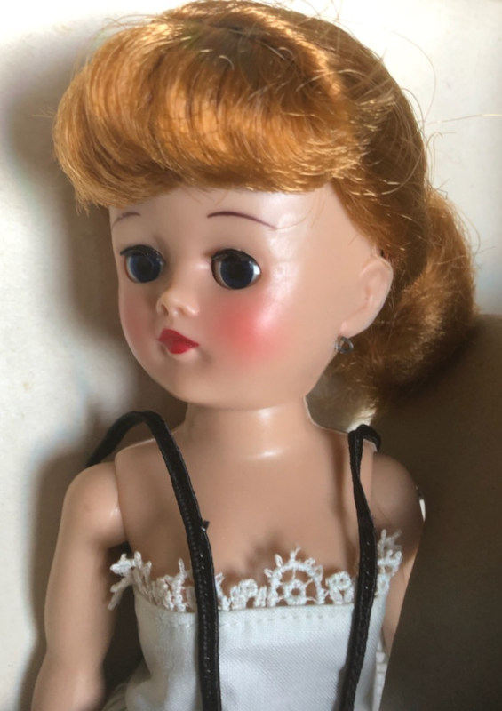 Closeup of a Vogue Jill doll