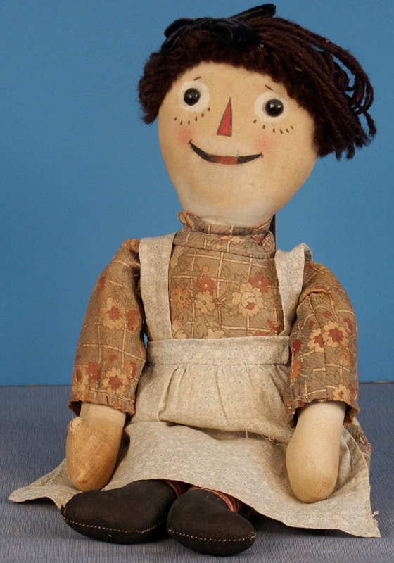 Early Volland Raggedy Ann with 1915 patent date, original dress and hair, replaced apron. Photo courtesy of the Foulke Archives