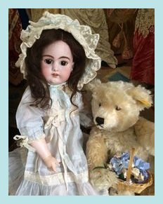 World Doll Day Shows Annual Jubilee