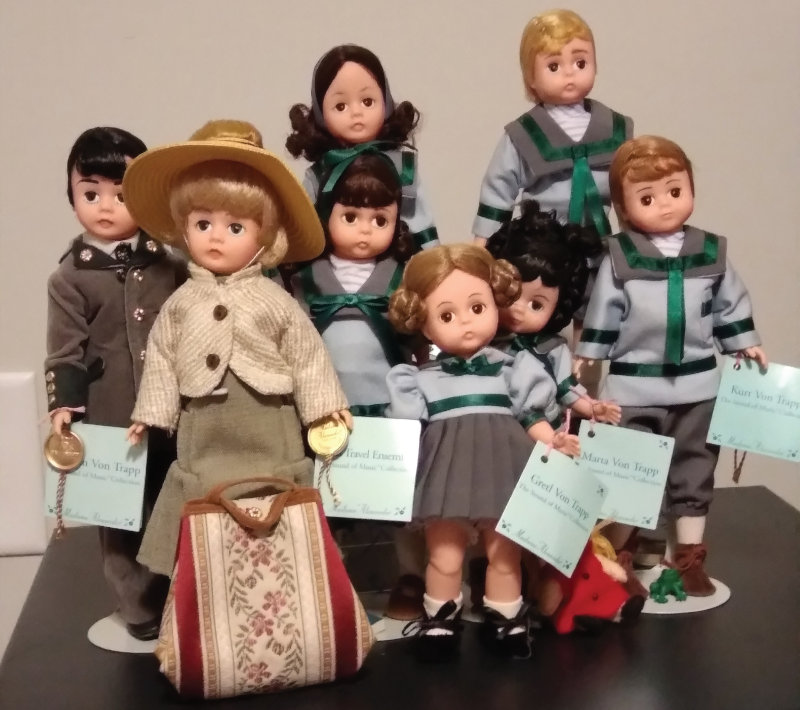 The 1997-1999 Sound of Music set included Captain Von Trapp for the first time, with all of the children dressed in sailor suits from a scene in the movie.
