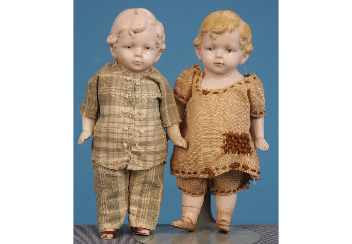 Antique Q&A: Hertwig All-Bisque | DOLLS magazine