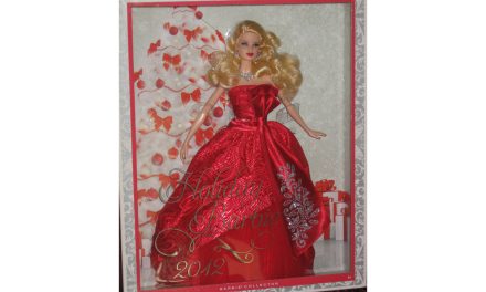 Curious Collector: 2012 Happy Holiday Barbie